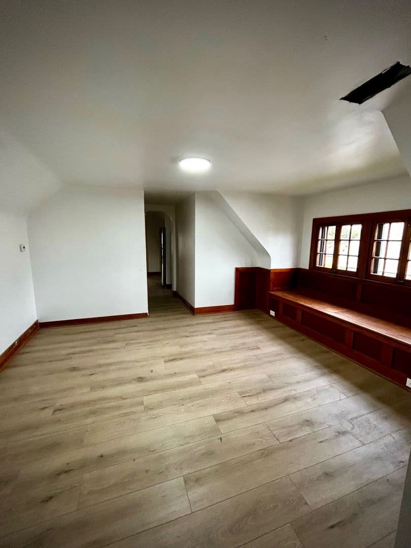 Buffalo Apartment: 23 Mariemont Ave.