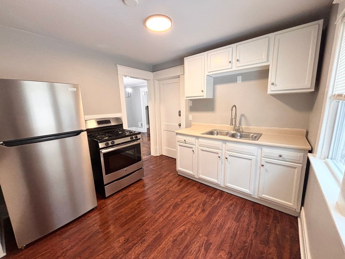 Buffalo Apartment: 70 Houston St.