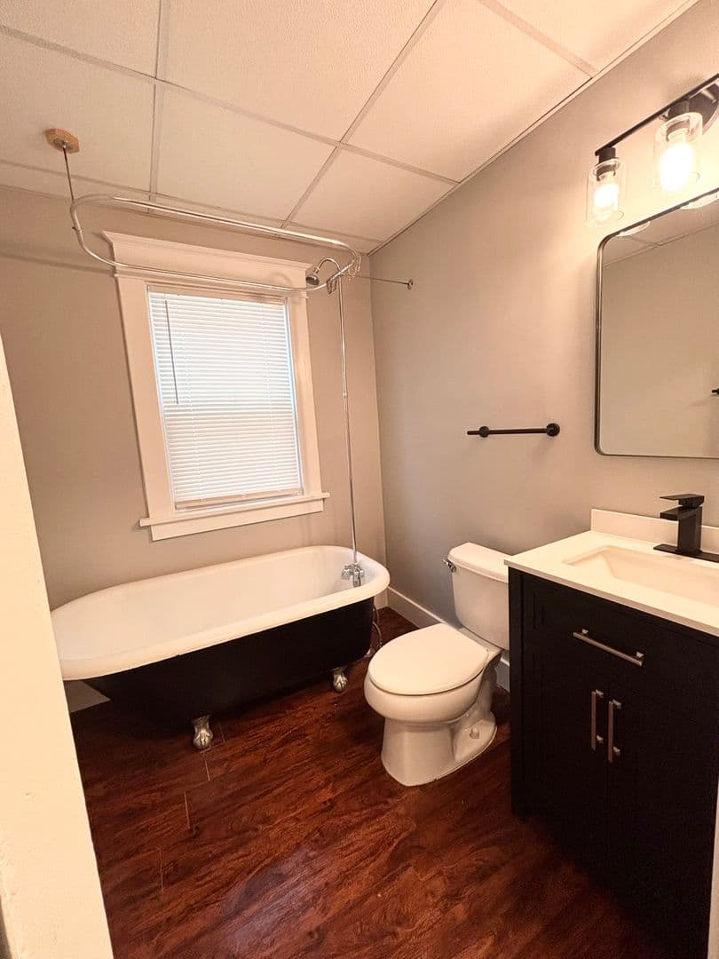 Buffalo Apartment: 70 Houston St.