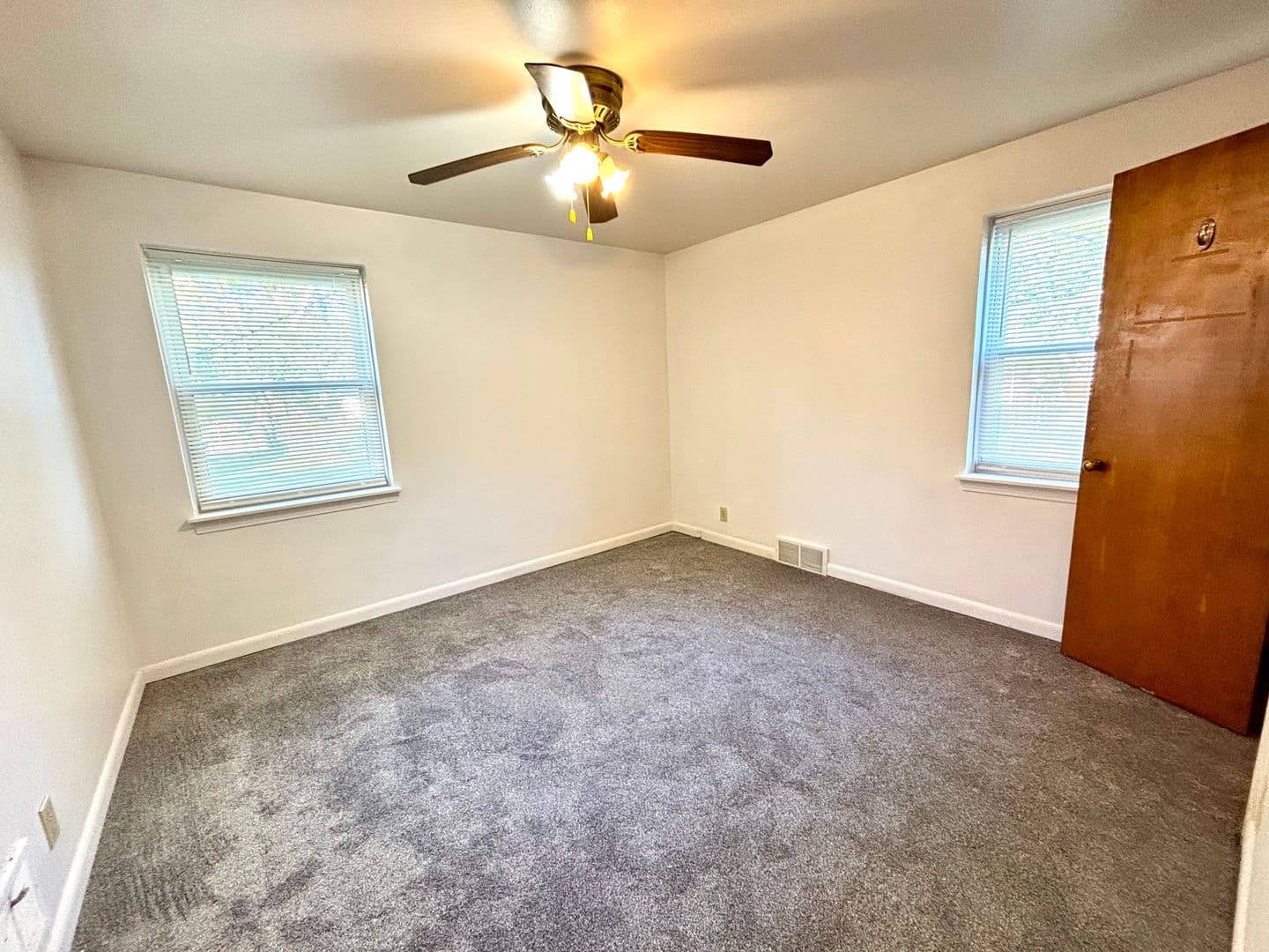 Buffalo Apartment: 44 Latona Ct.