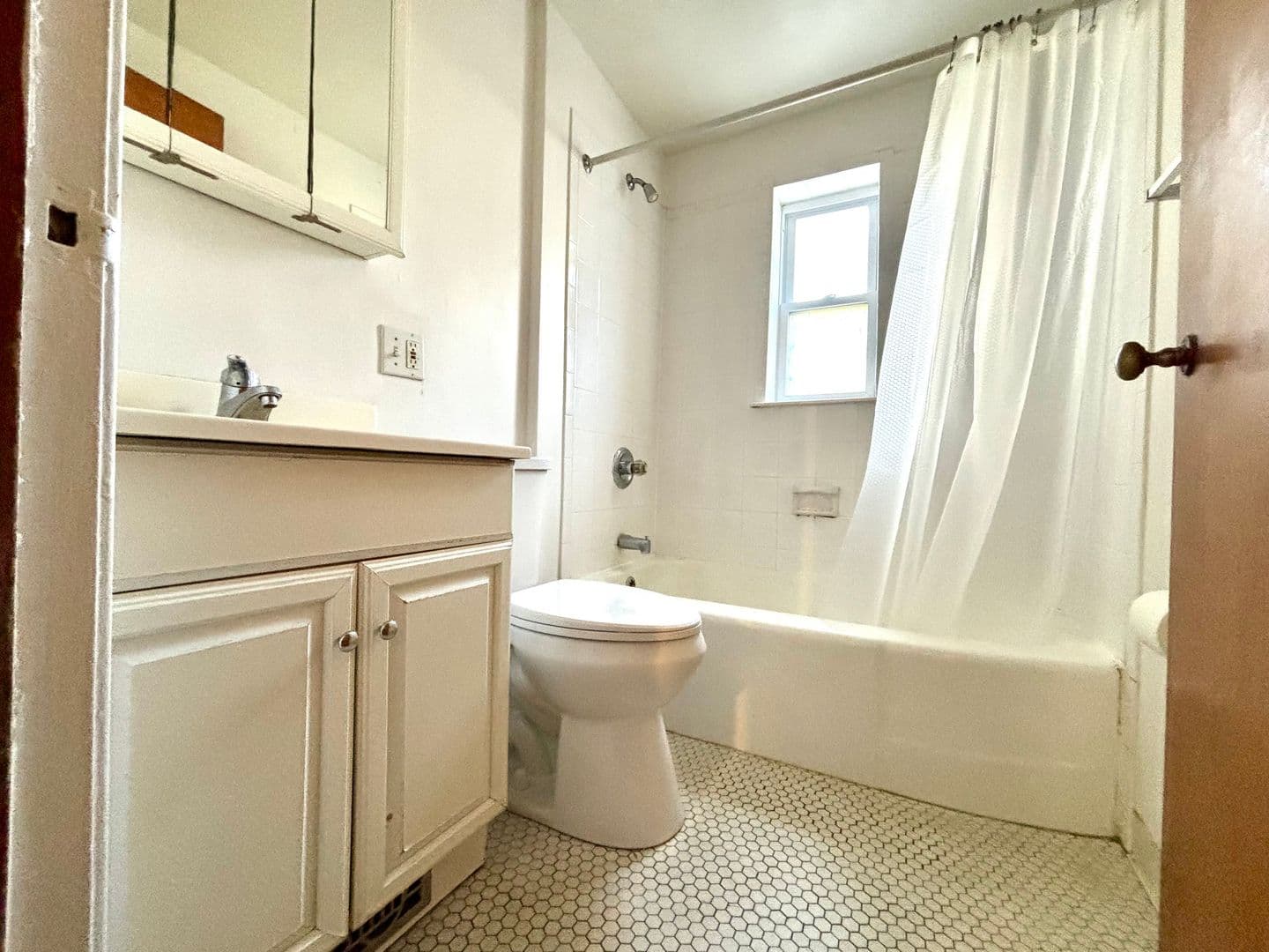 Buffalo Apartment: 44 Latona Ct.