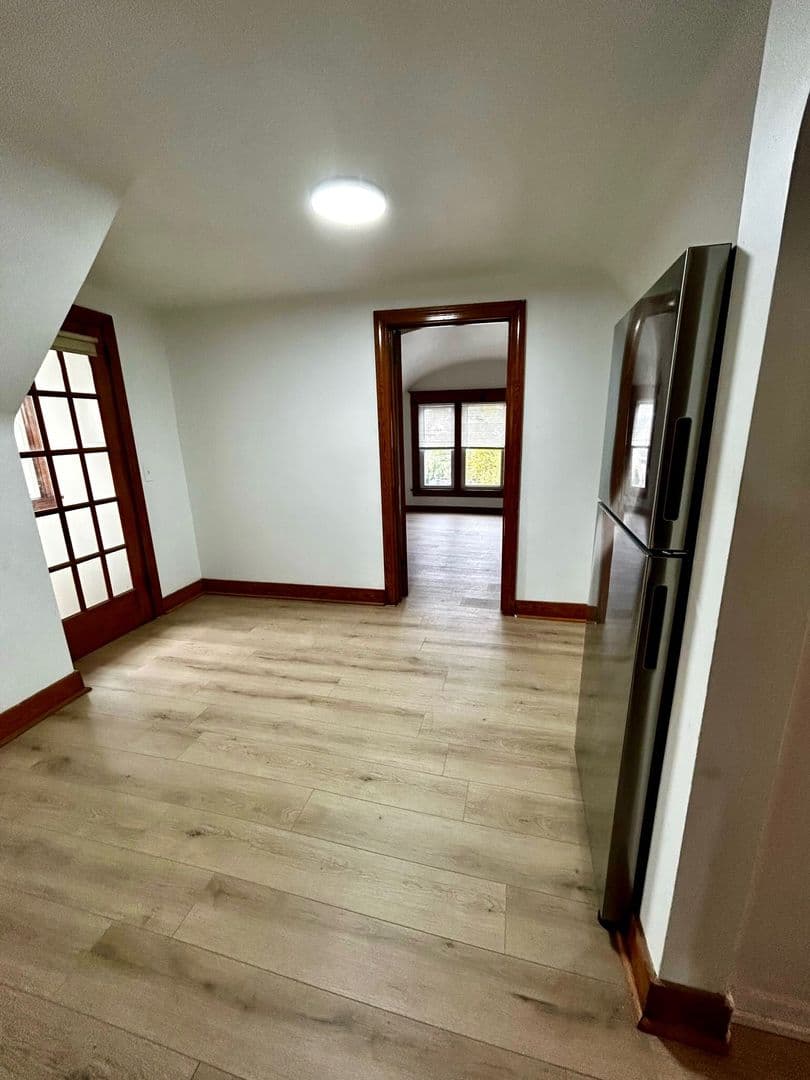 Buffalo Apartment: 23 Mariemont Ave.