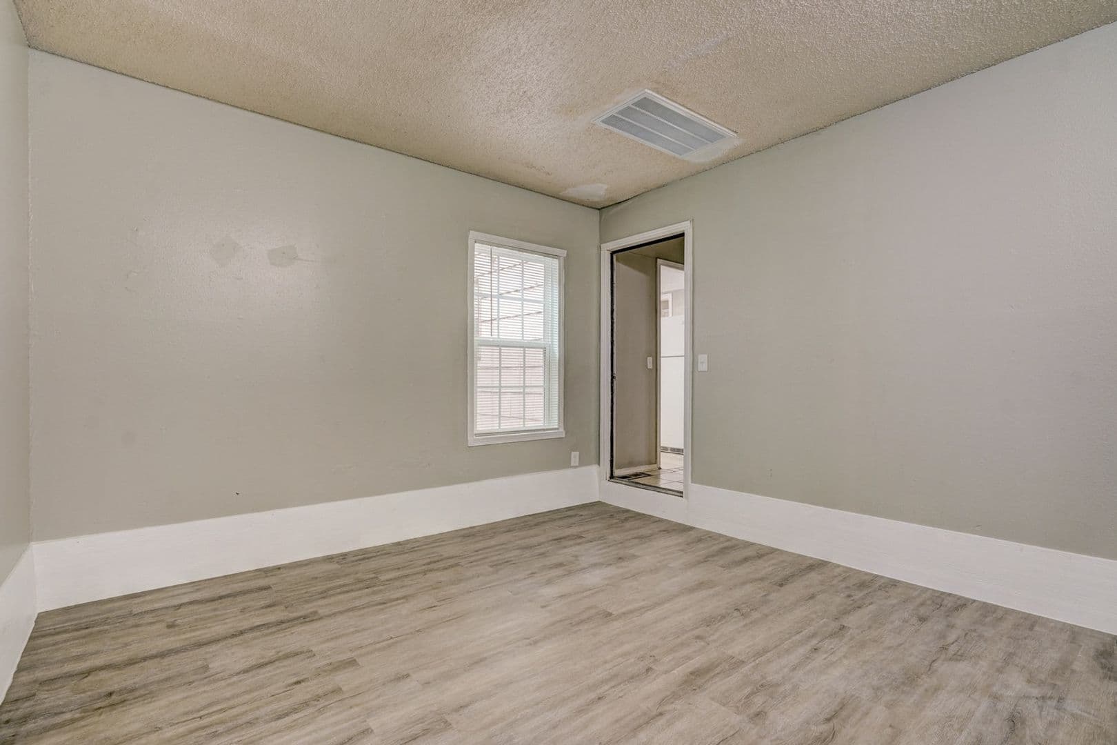 Midwest City Apartment: Bradfred Street 3815/3817