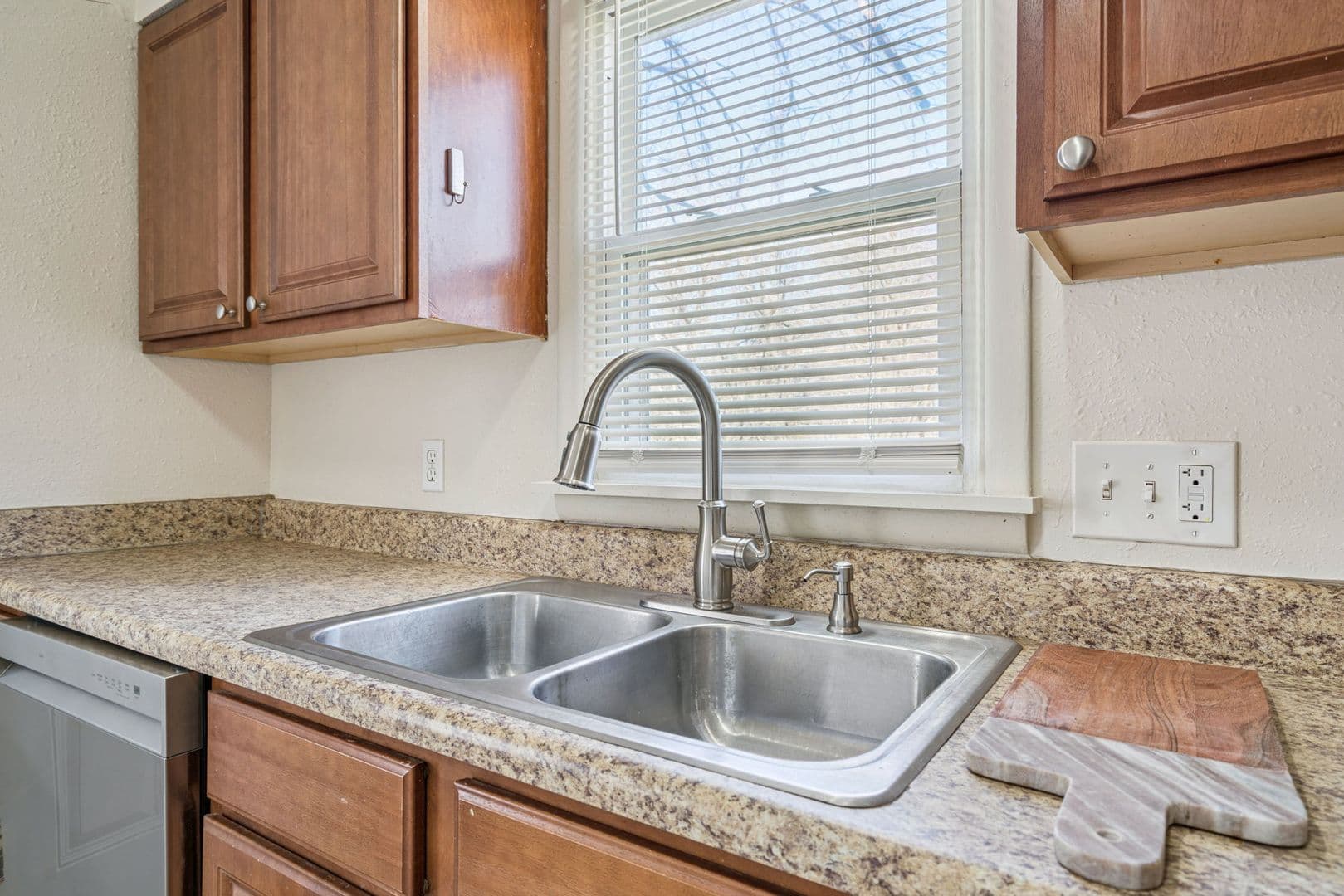Del city House: 3309 SE 20th st