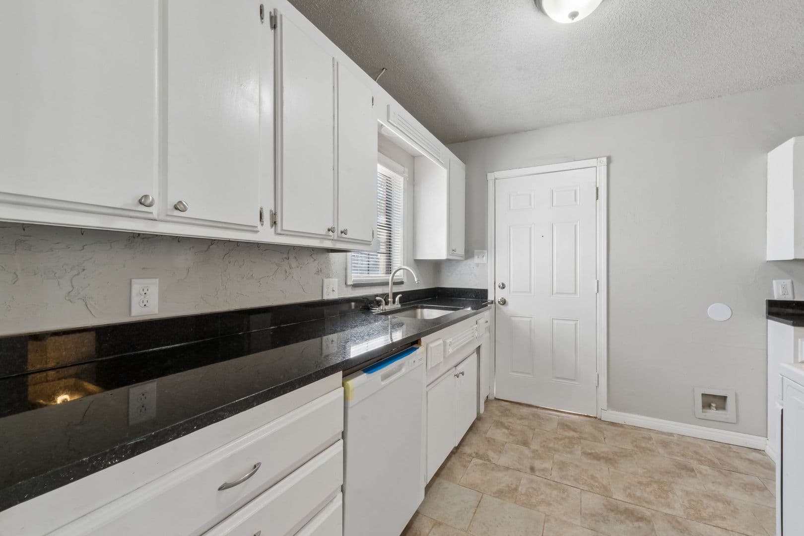 Midwest City House: 224 E Myrtle Ln
