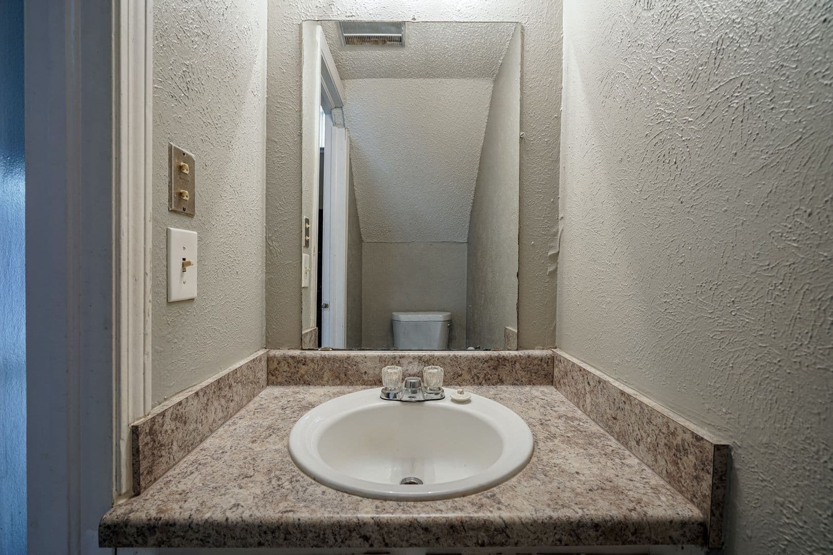 Midwest City Apartment: Bradfred Street 3815/3817