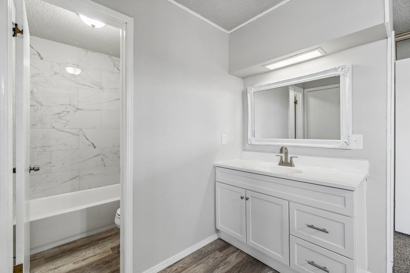 Edmond Apartment: Wynn Circle 3508/3510