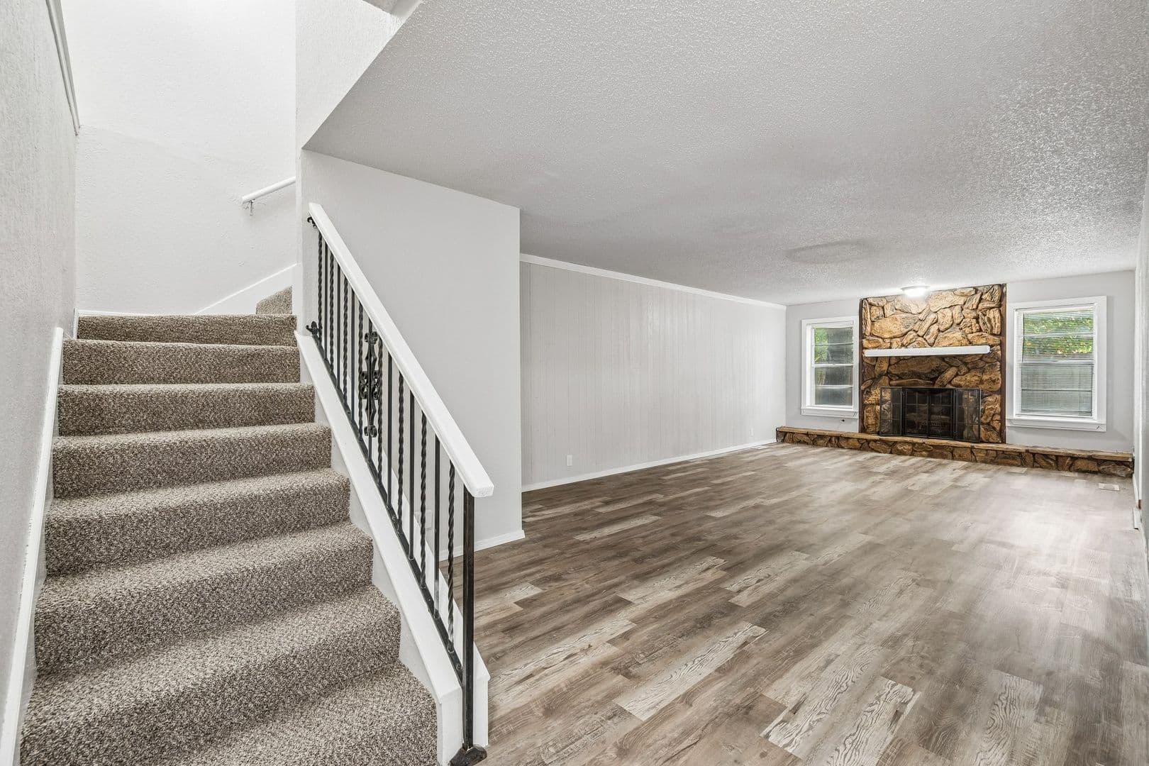 Edmond Apartment: Wynn Circle 3508/3510