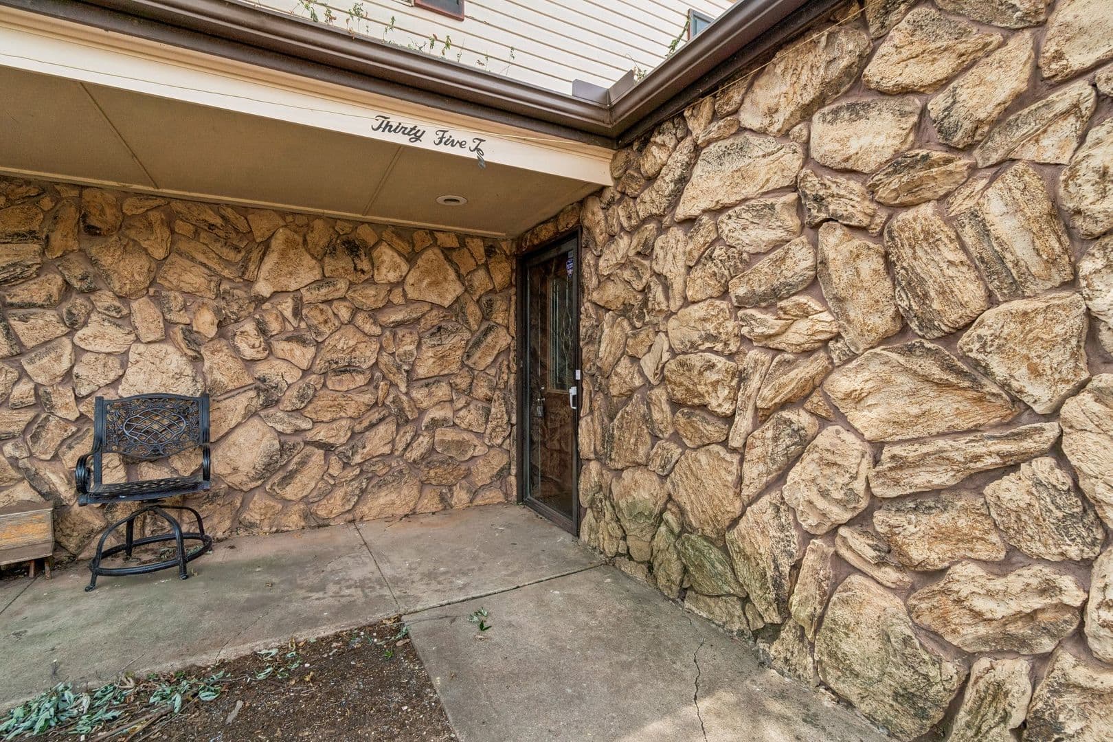 Edmond Apartment: Wynn Circle 3508/3510