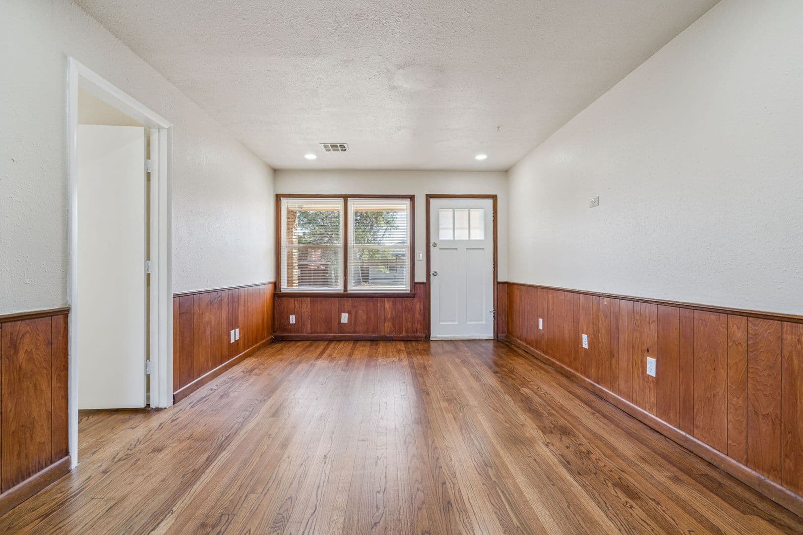 Del city House: 3309 SE 20th st