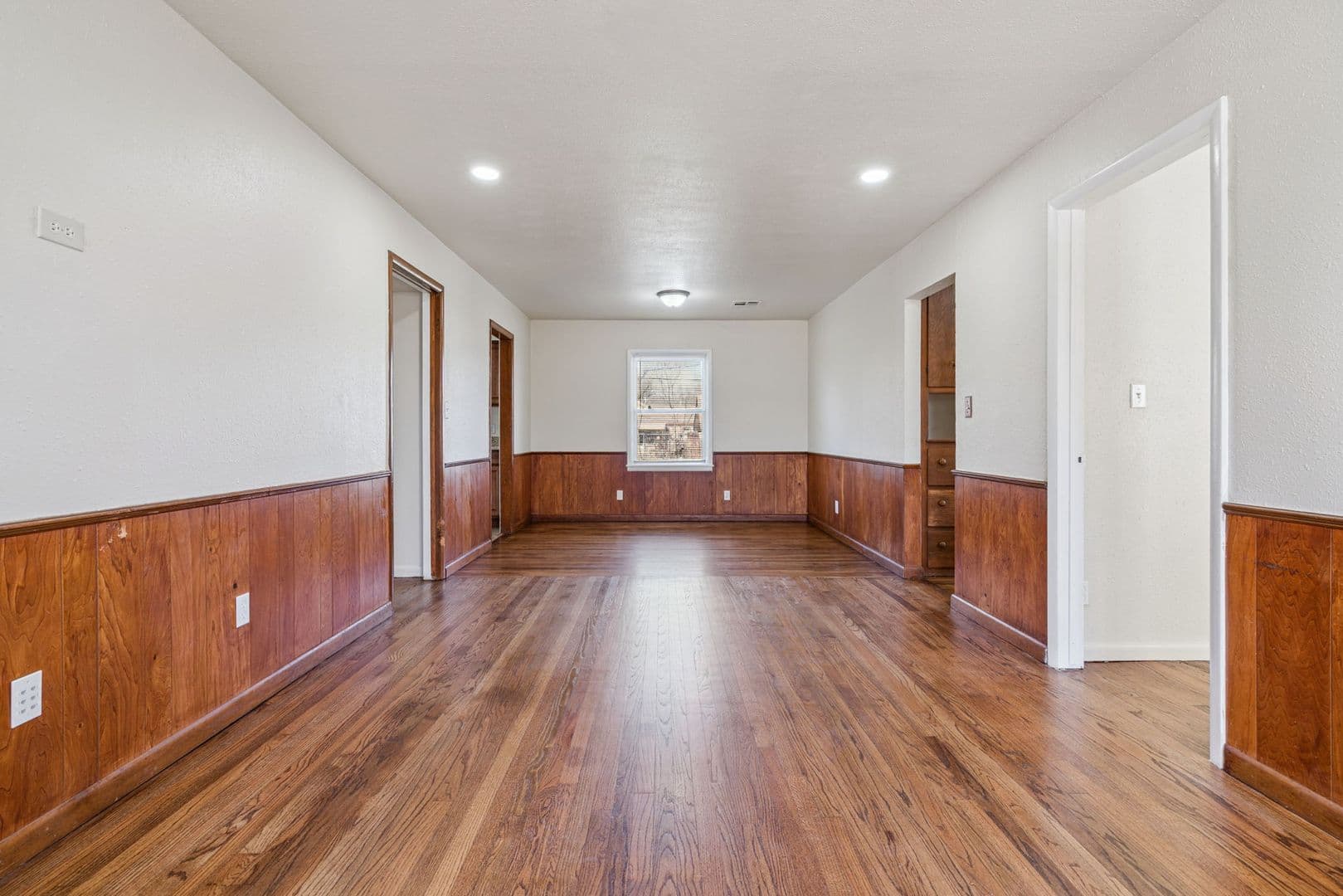 Del city House: 3309 SE 20th st