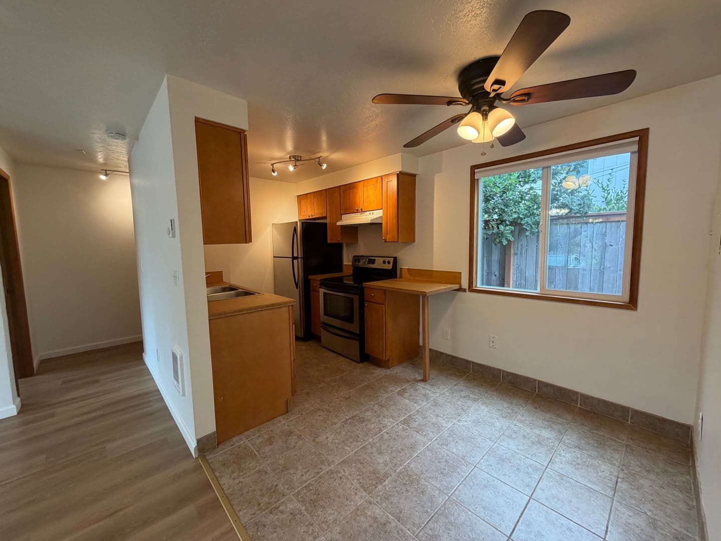 Portland Apartment: SE Cesar E Chavez Blvd.