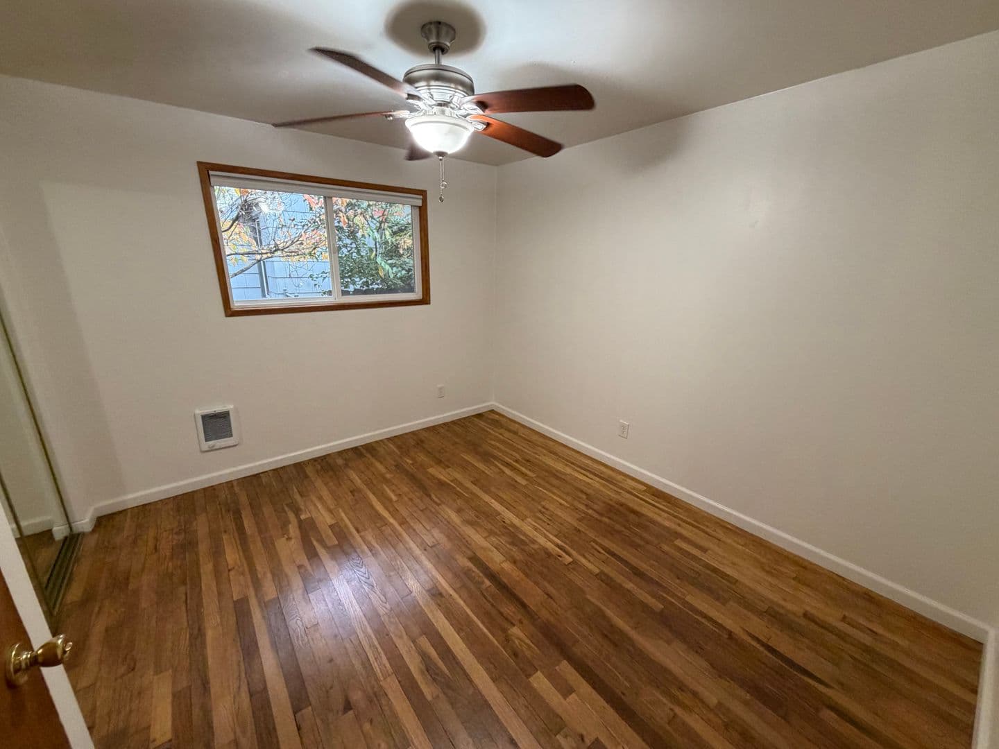 Portland Apartment: SE 27th Ave