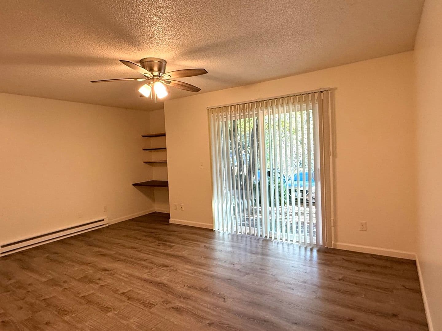 Portland Apartment: 2406 SW Dolph Ct, Portland, OR 97219