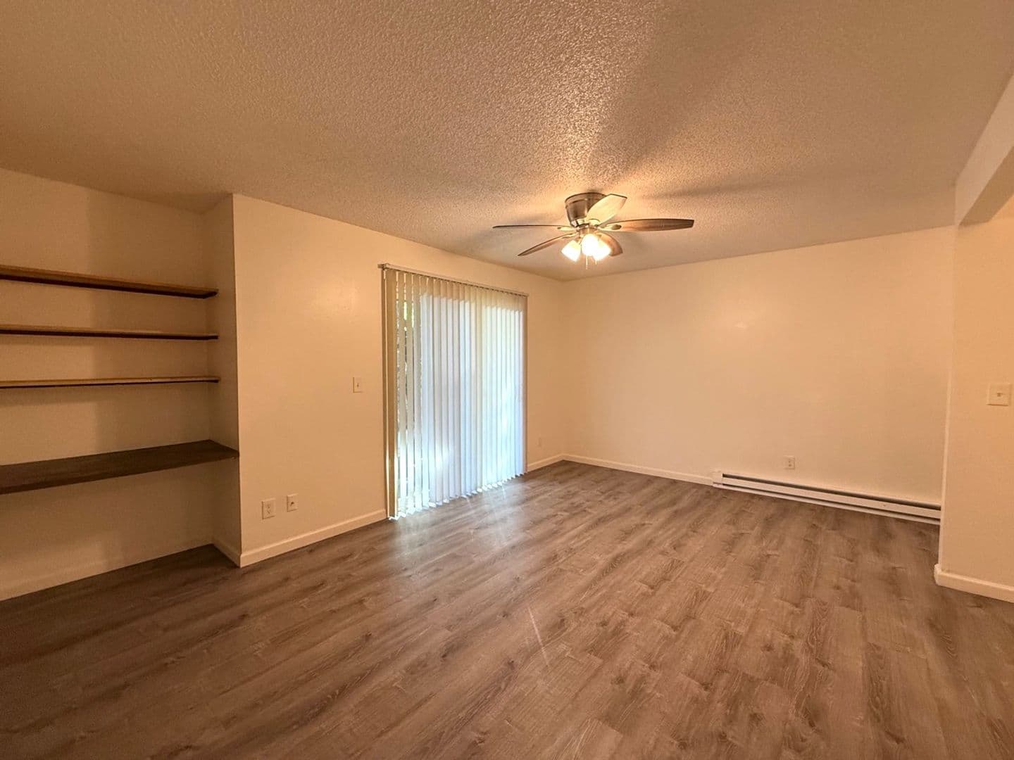 Portland Apartment: 2406 SW Dolph Ct, Portland, OR 97219