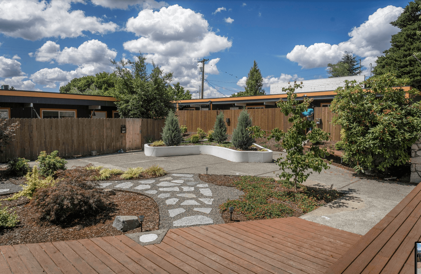 Portland Apartment: SE 27th Ave