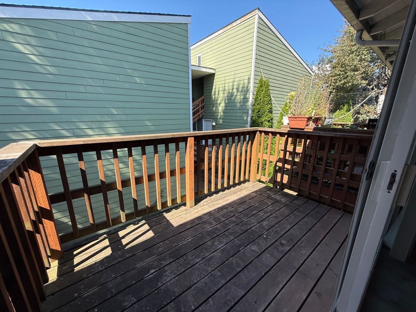 Portland Apartment: SE 40th Ave, 97202