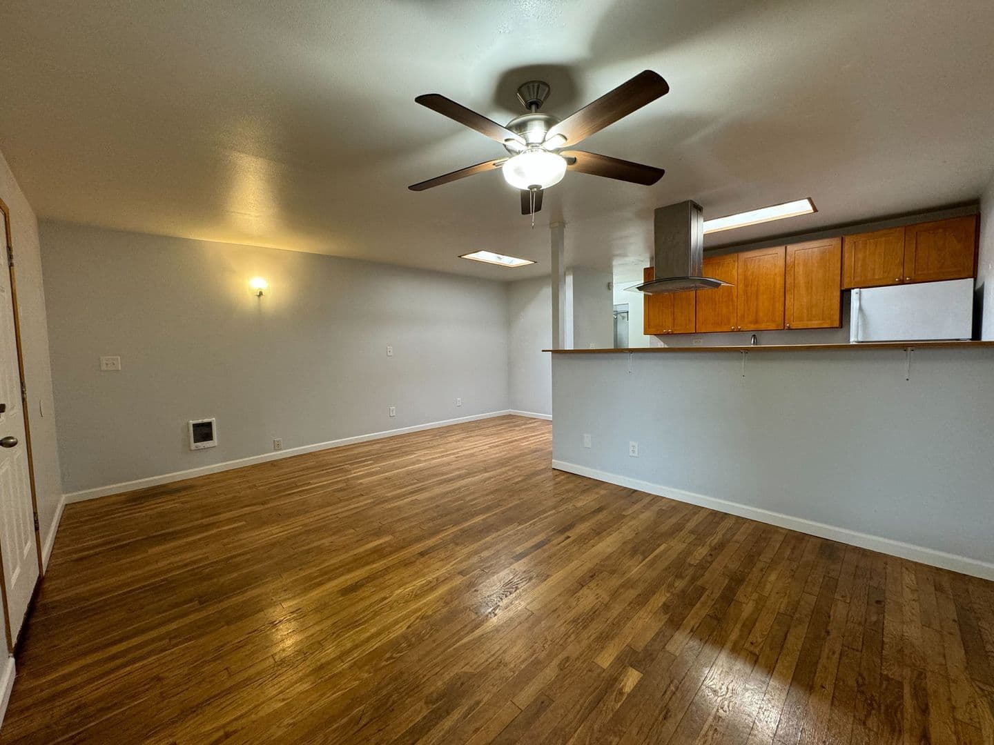 Portland Apartment: SE 27th Ave