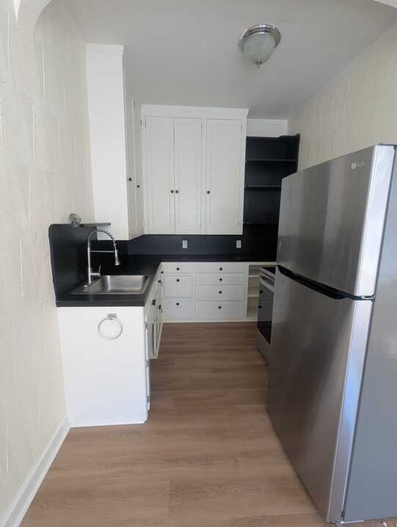 Portland Apartment: 2138 NE Halsey St.