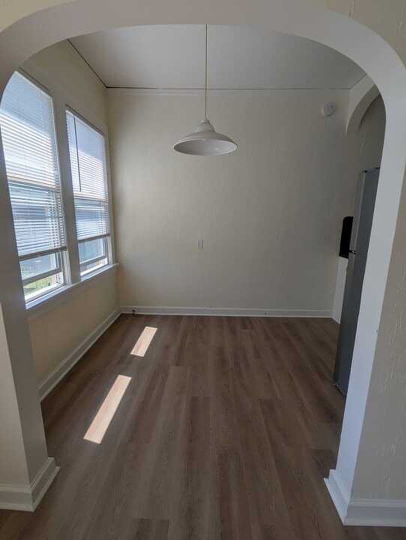 Portland Apartment: 2138 NE Halsey St.