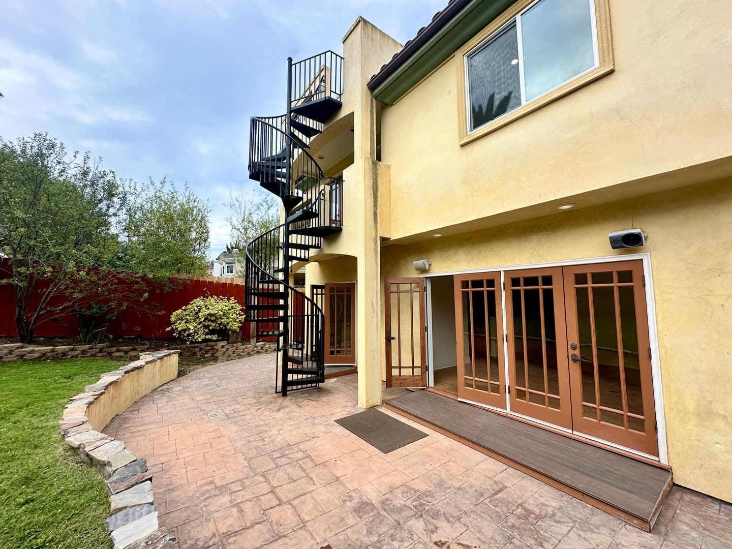 Redondo Beach House: 1431 S. Irena Avenue
