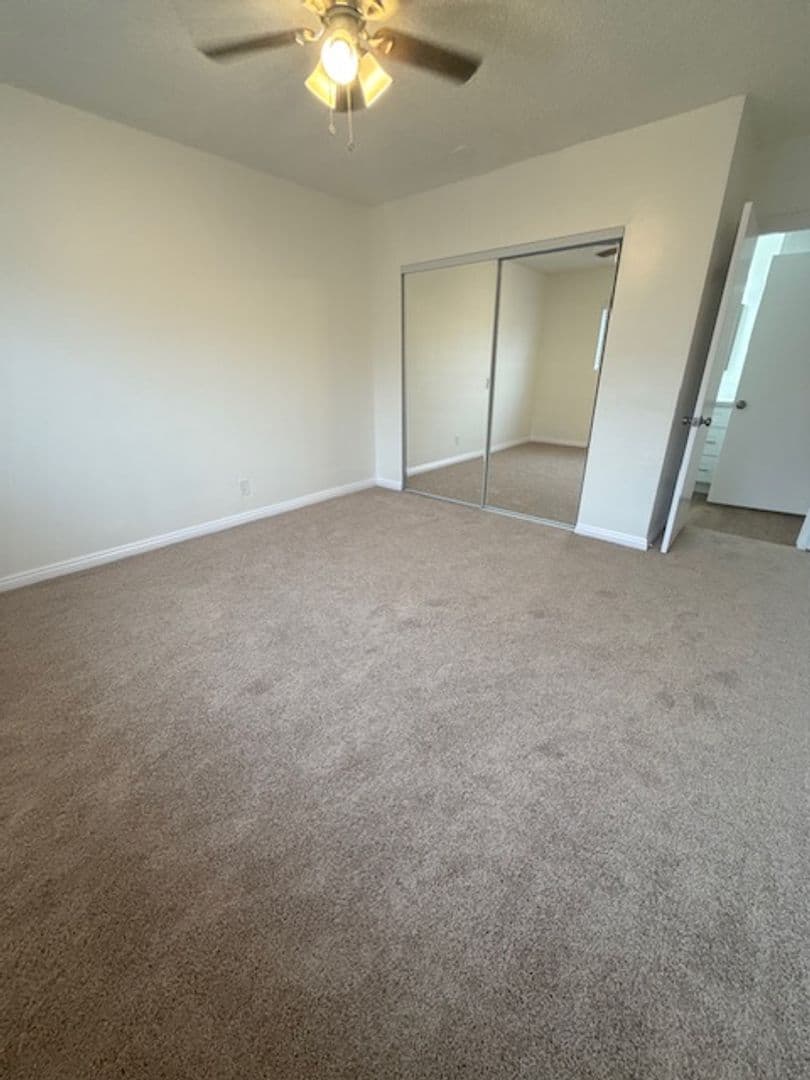 Hawthorne Apartment: 4037 W. 137th Street