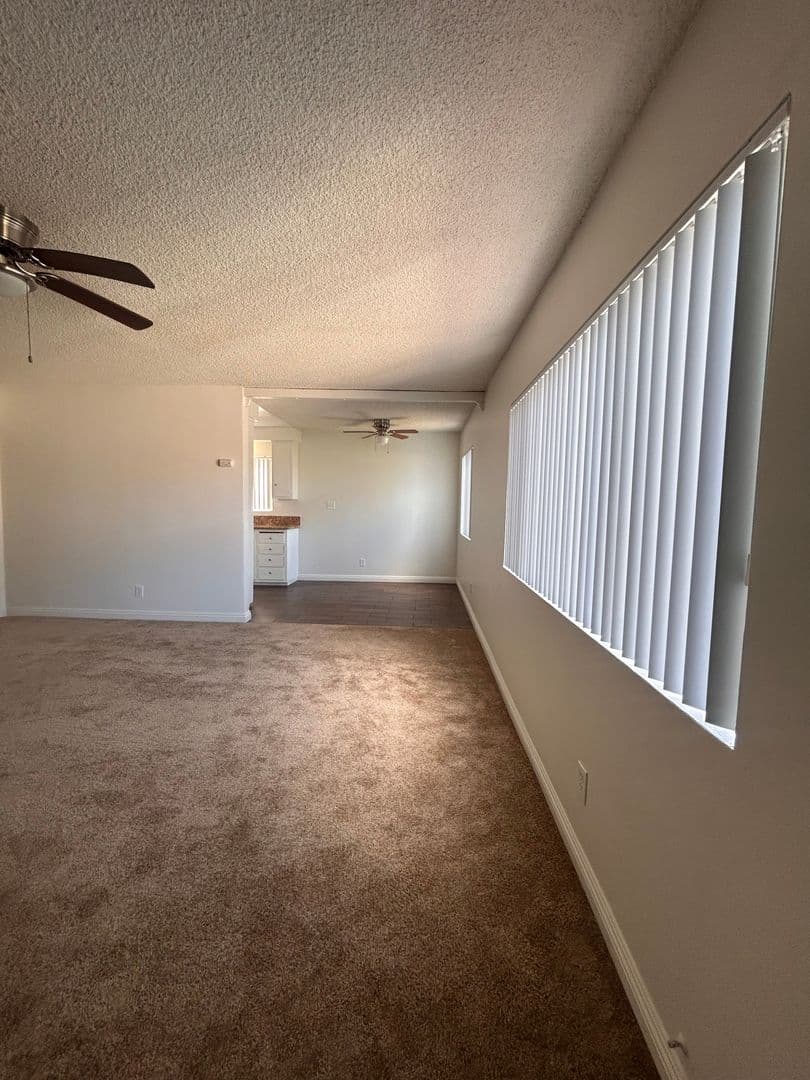 Inglewood Apartment: 220 W. Hillcrest Blvd.