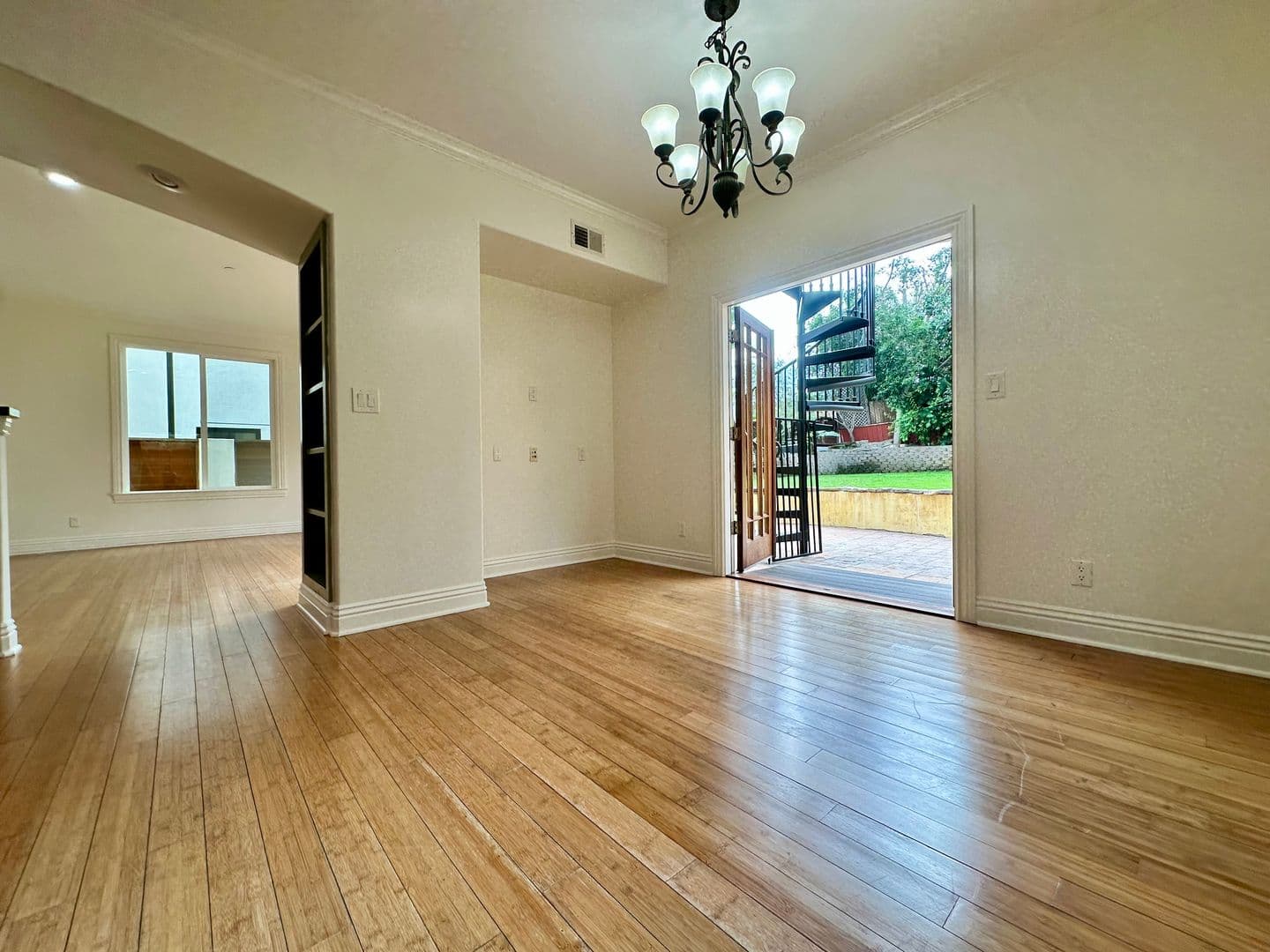 Redondo Beach House: 1431 S. Irena Avenue