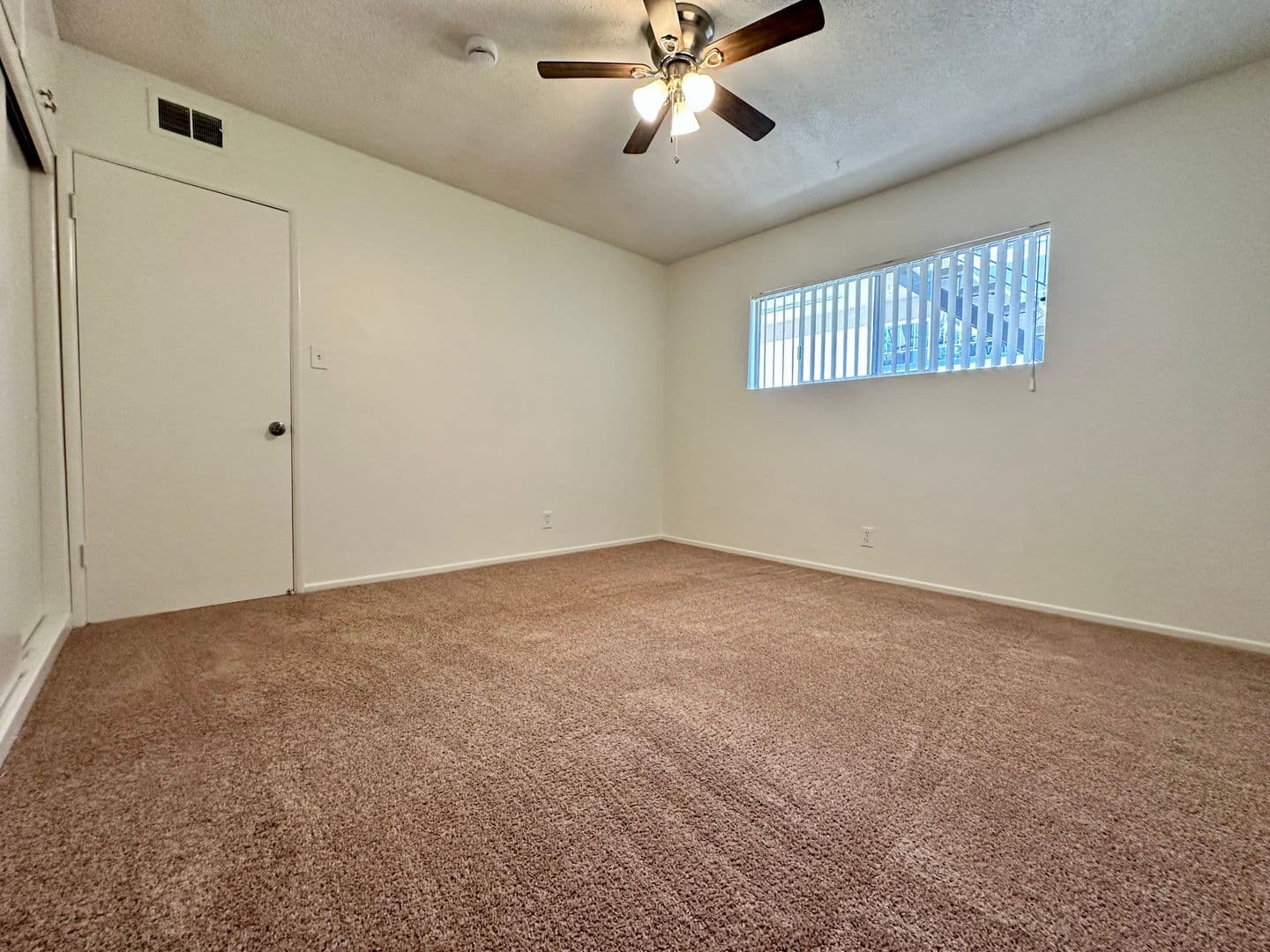 Hawthorne Apartment: 4362 W. 136th Street