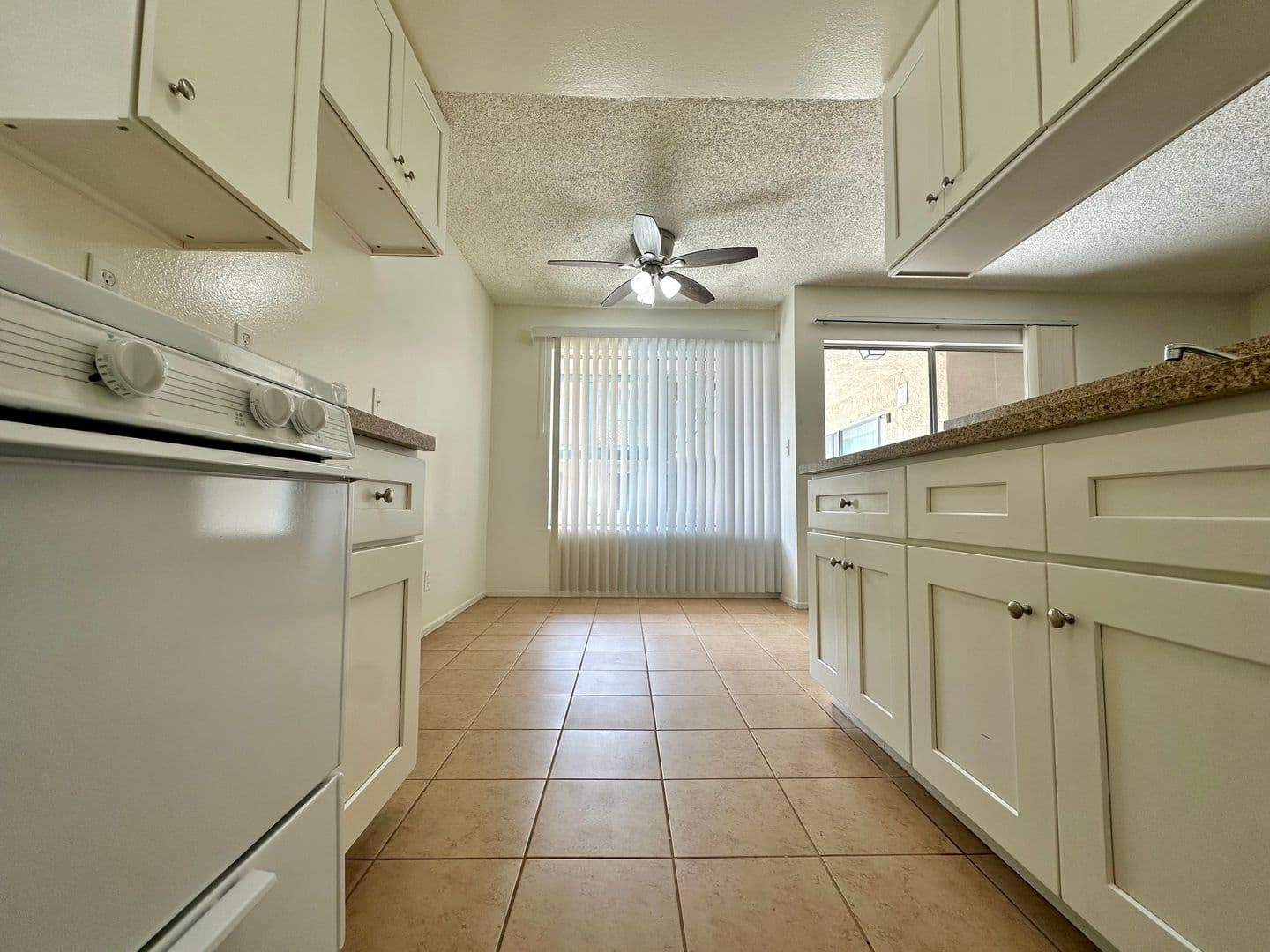 Hawthorne Apartment: 4141 Rosecrans Avenue