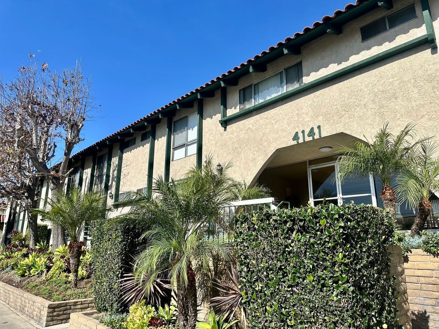 Hawthorne Apartment: 4141 Rosecrans Avenue