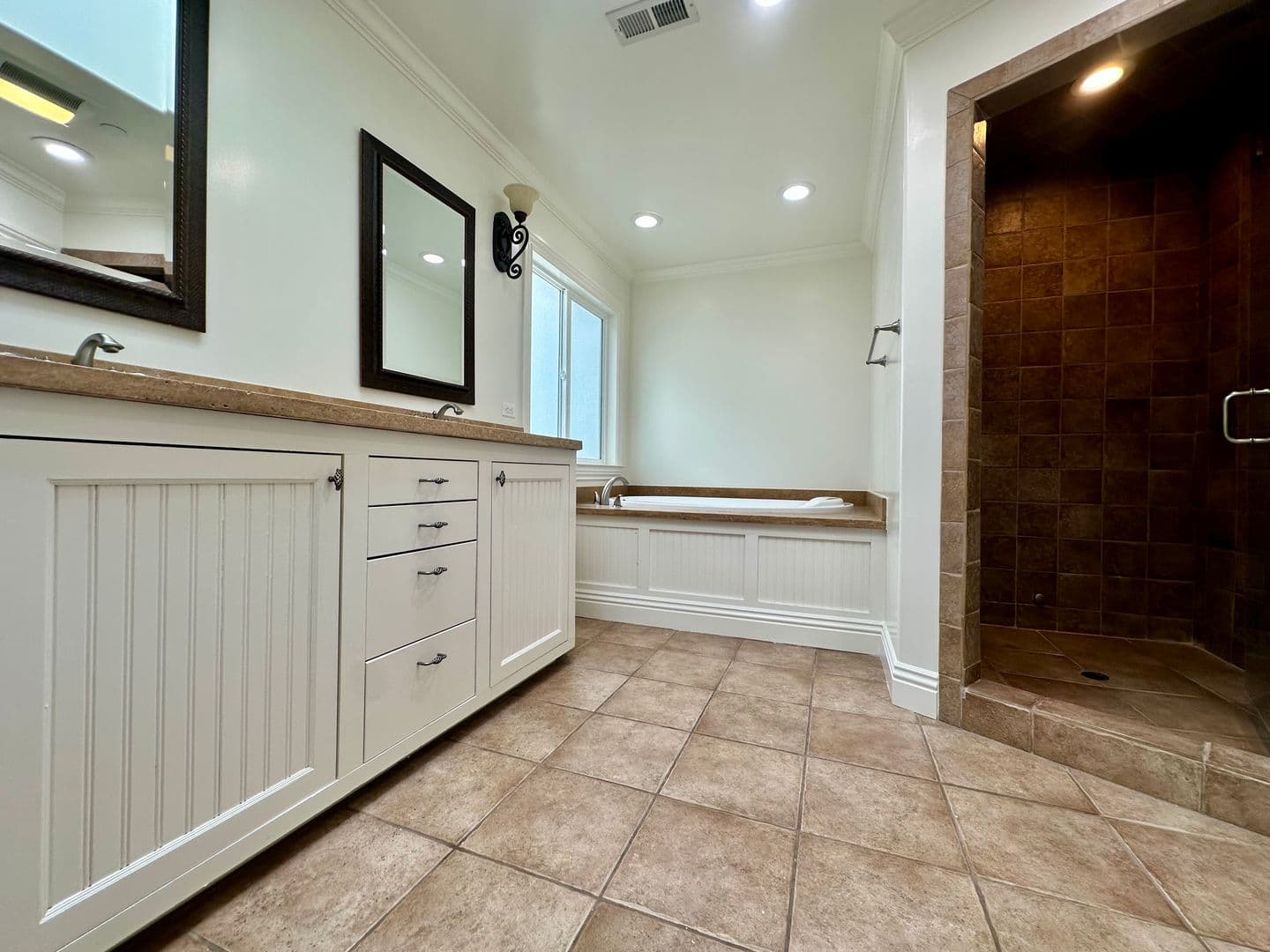 Redondo Beach House: 1431 S. Irena Avenue