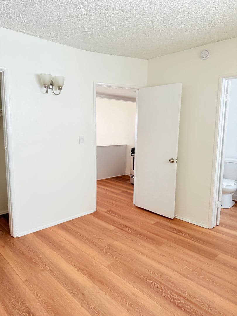 Lawndale Apartment: 4554 W. 173rd Street