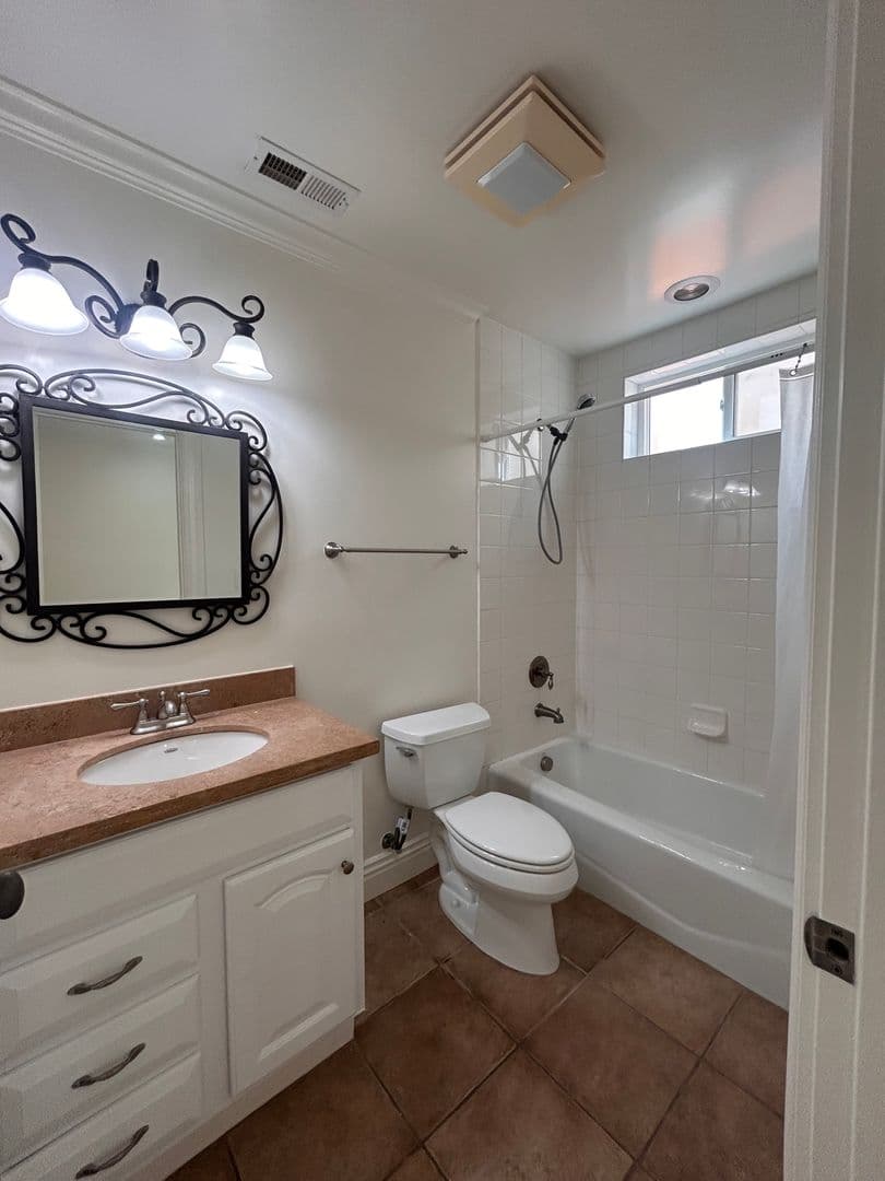 Redondo Beach House: 1431 S. Irena Avenue
