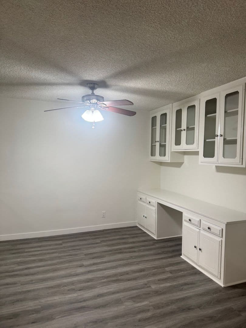 Playa Del Rey Apartment: 8328 Manitoba Street (6%)