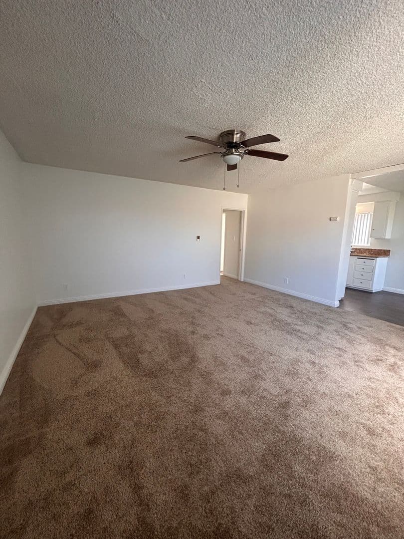 Inglewood Apartment: 220 W. Hillcrest Blvd.