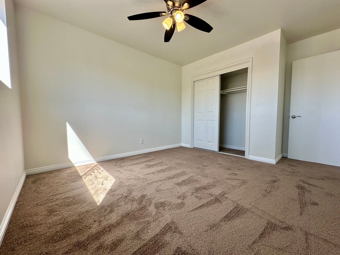 Lomita House: 25405 Cypress Street
