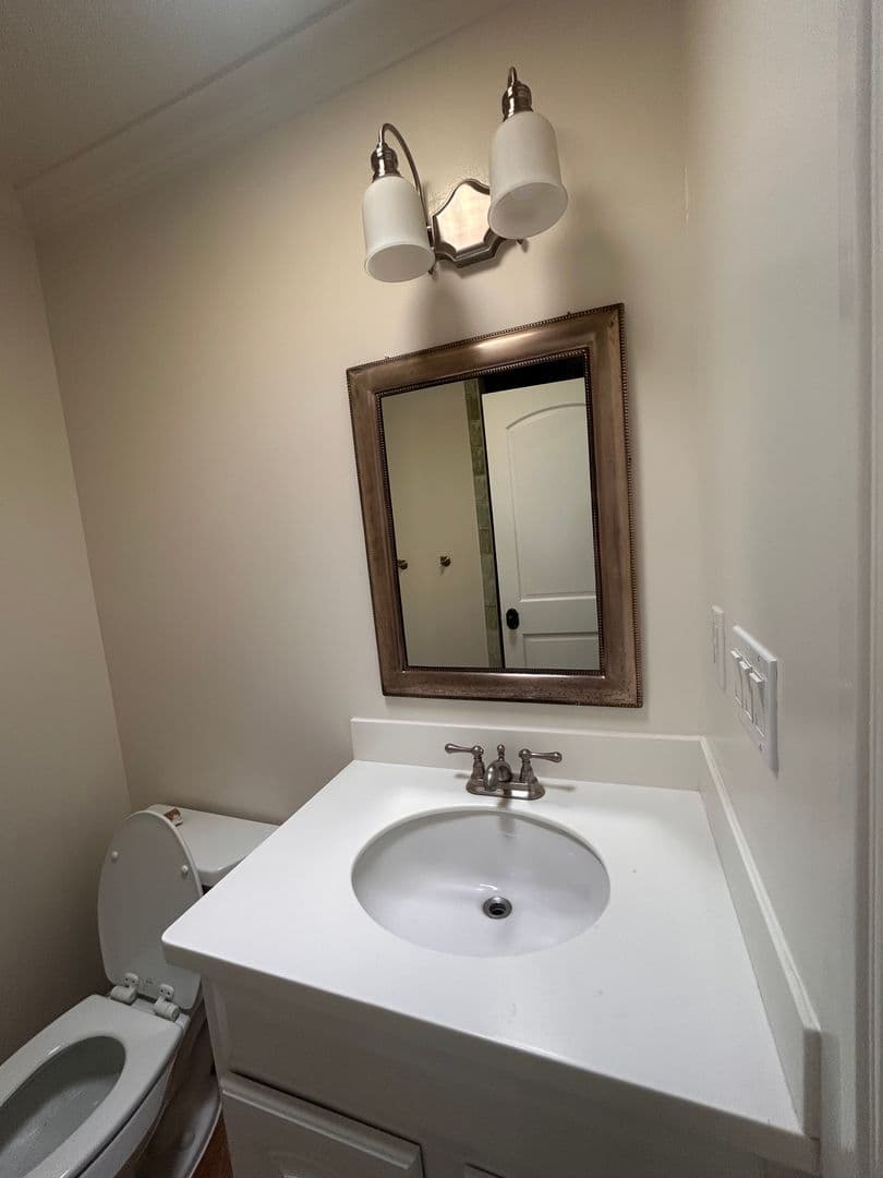 Redondo Beach House: 1431 S. Irena Avenue