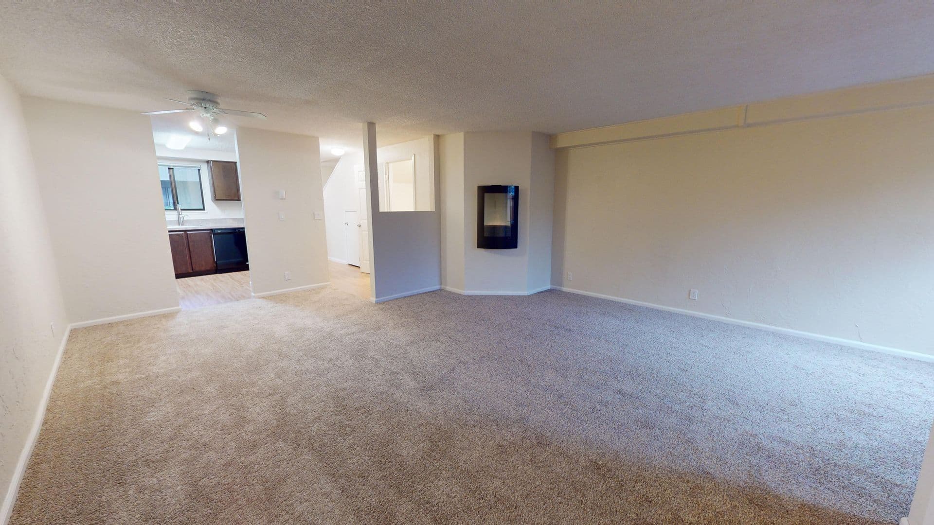 Eugene Apartment: 601 Country Club Rd.