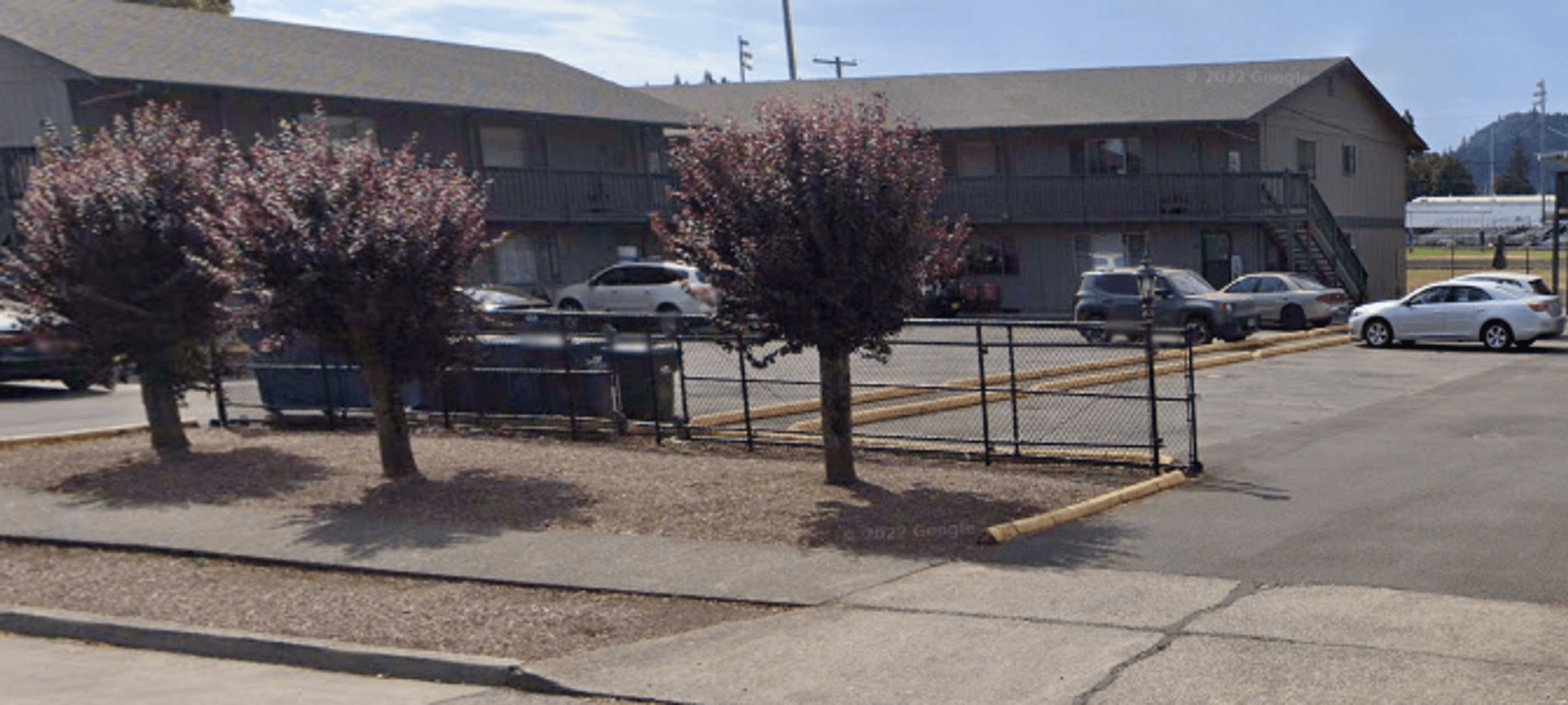 Springfield Apartment: 1017 J St.