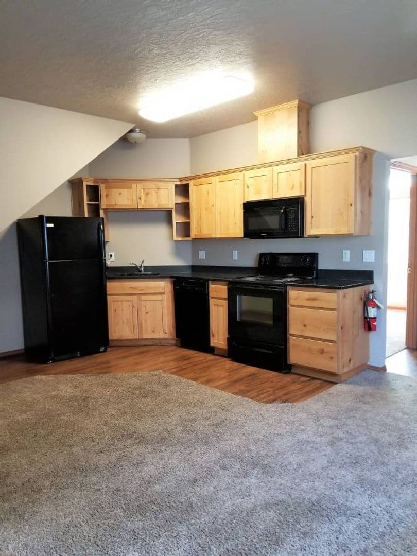 Eugene Apartment: 551 E. 14th Ave.