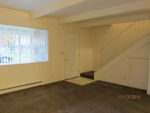 Junction City Apartment: 400 E. 6th Ave.