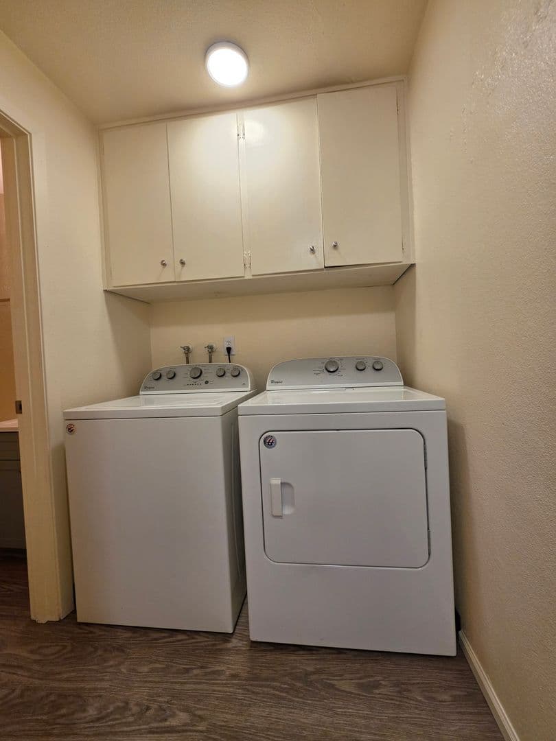 Eugene Apartment: 1840 Agate St.