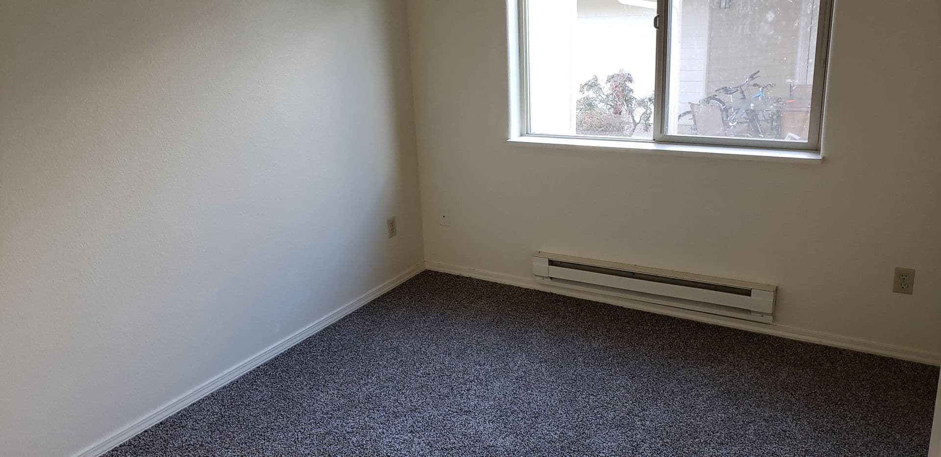 Cottage Grove Apartment: 680  Benjamin Ave.