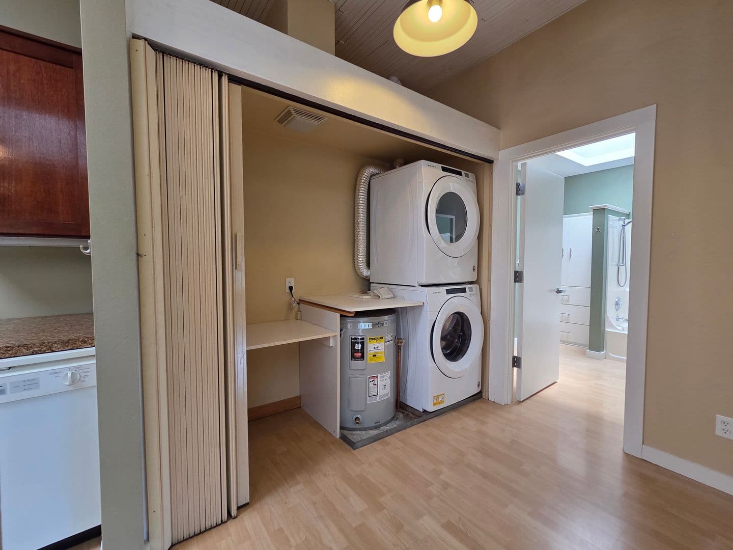 Eugene Apartment: 750 Monroe St.