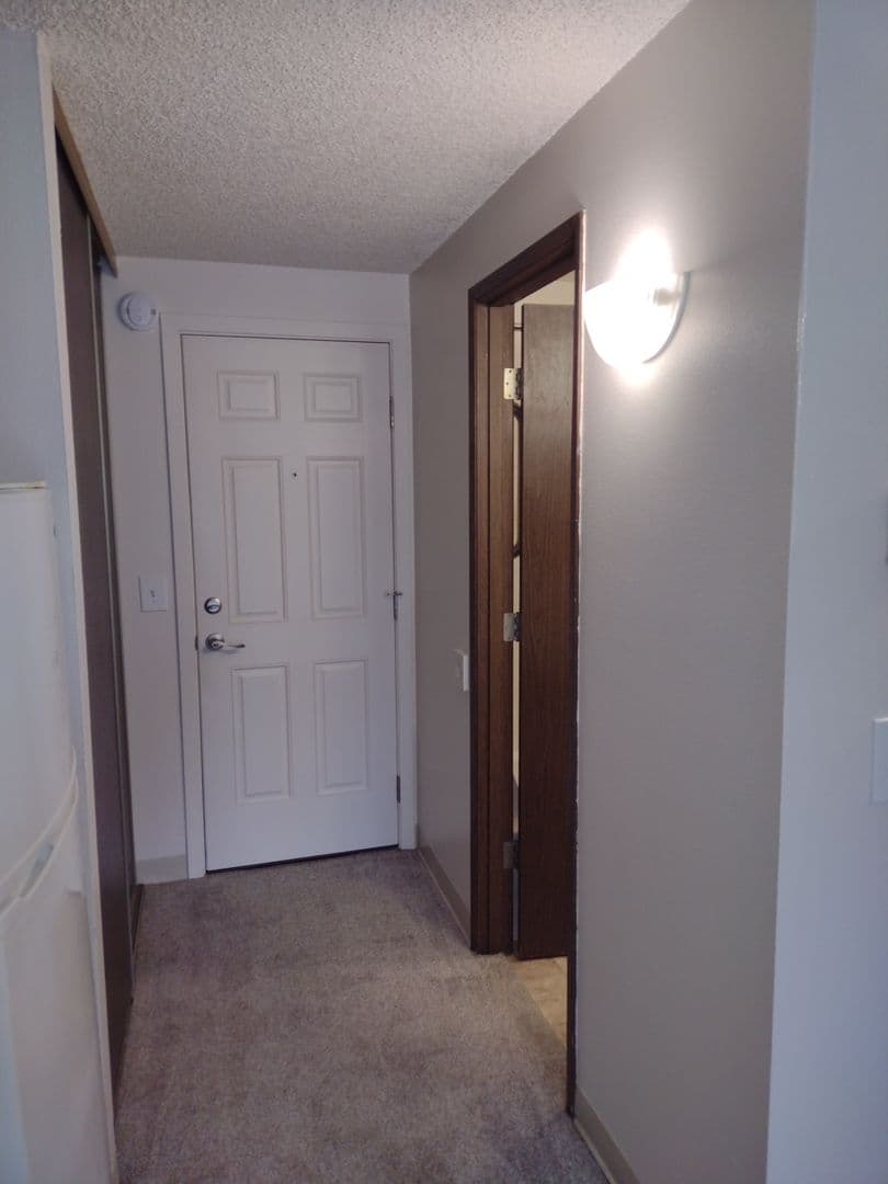 Eugene Apartment: 1475 W. 13th