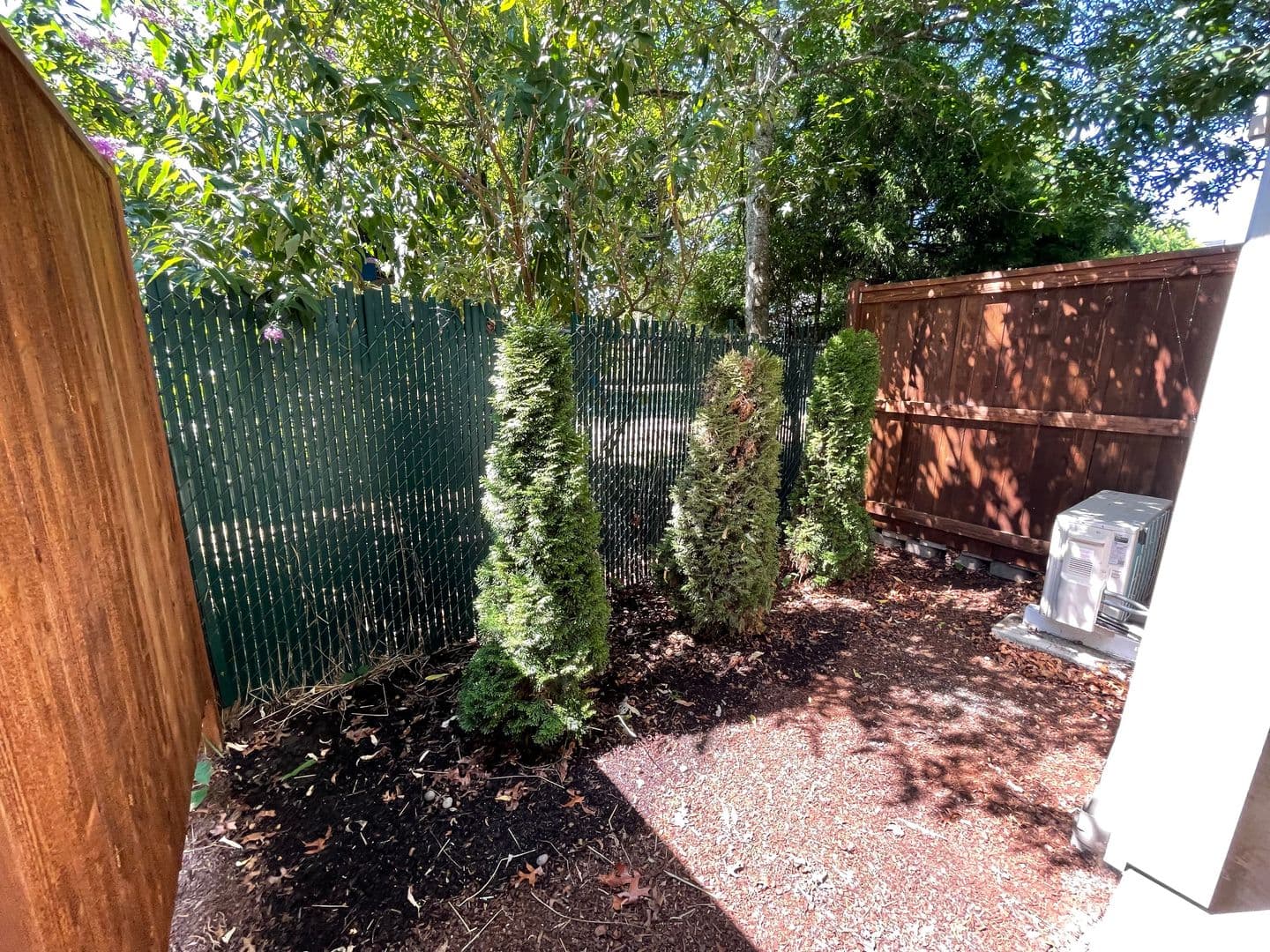 Eugene Apartment: 26 Owosso Dr.