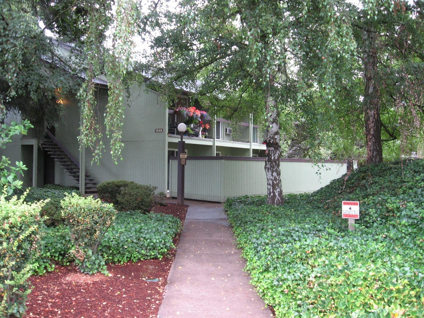 Eugene Apartment: 1475 W. 13th