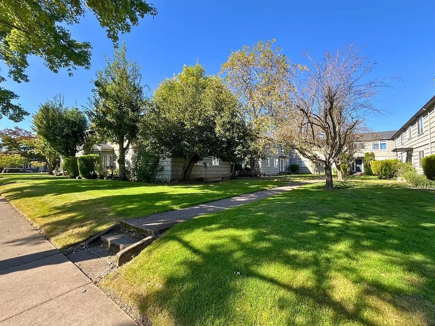 Eugene Apartment: 315 E. 19th Ave. & 1881 High St.
