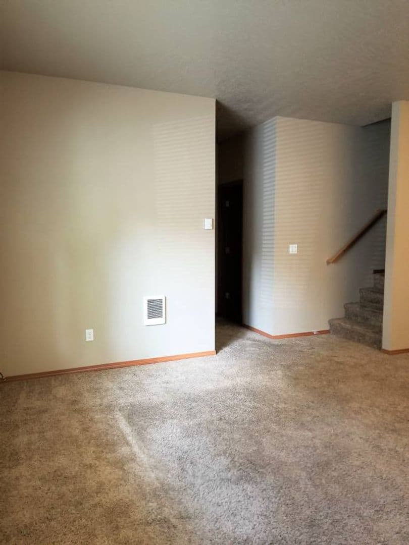 Eugene Apartment: 551 E. 14th Ave.